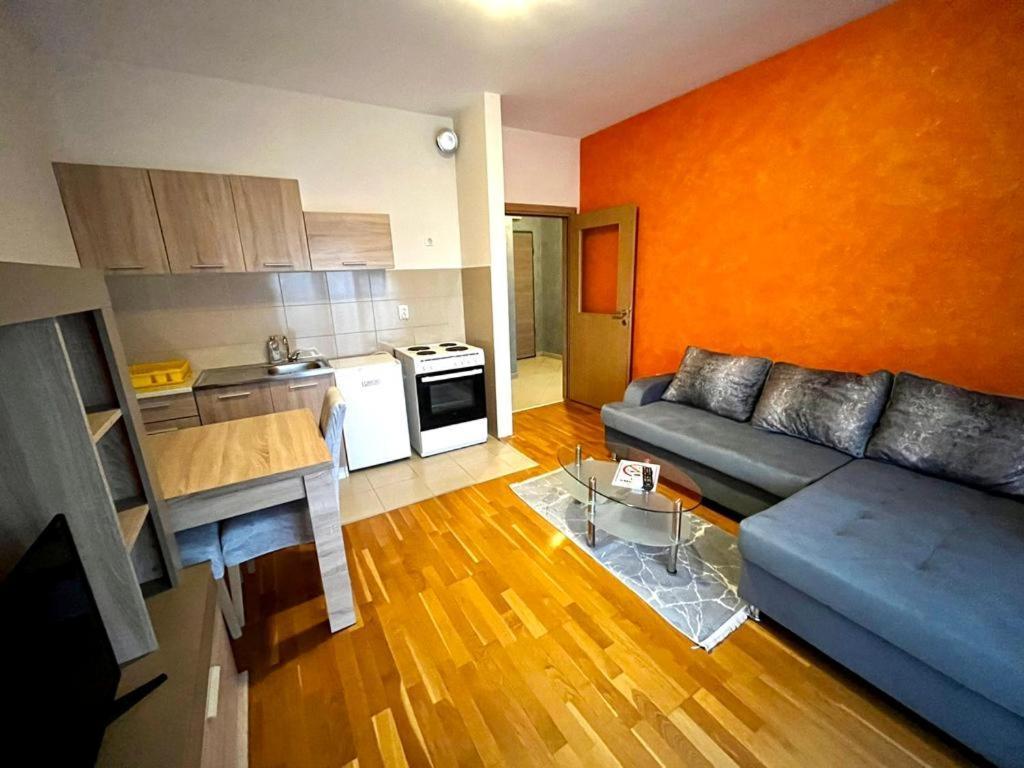 Appartement Naki Apartman à Podgorica Chambre photo